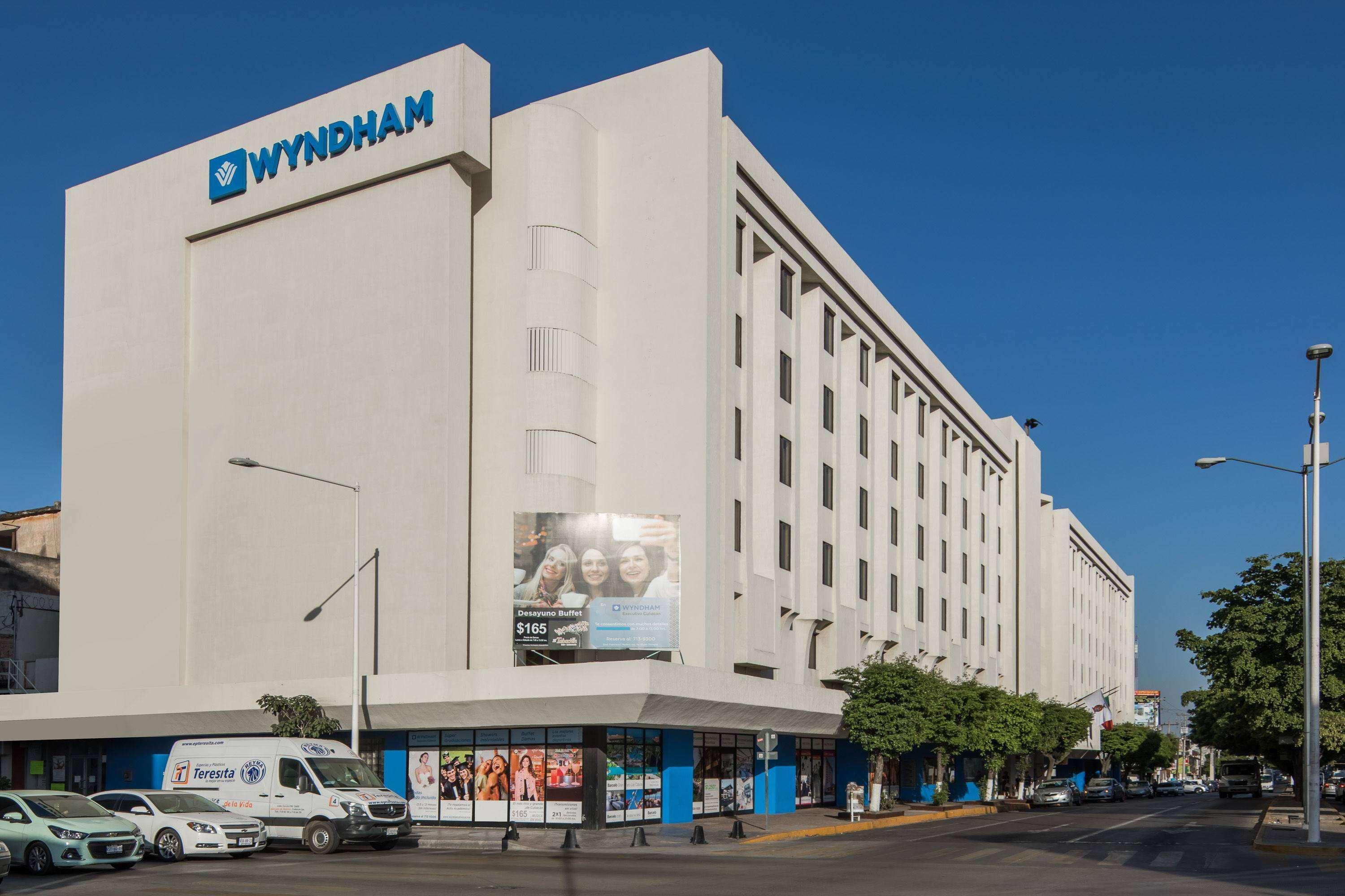 Wyndham Executivo Culiacan Exterior photo