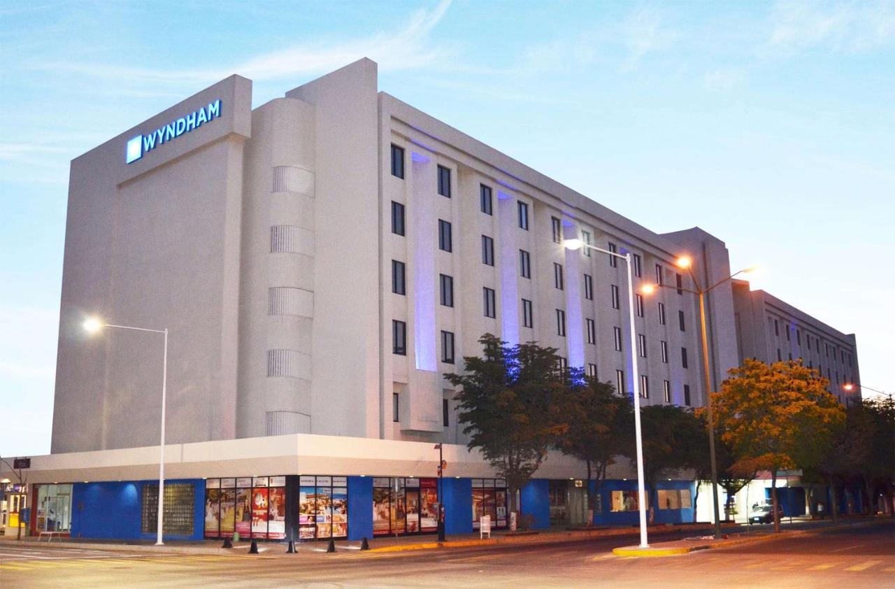 Wyndham Executivo Culiacan Exterior photo